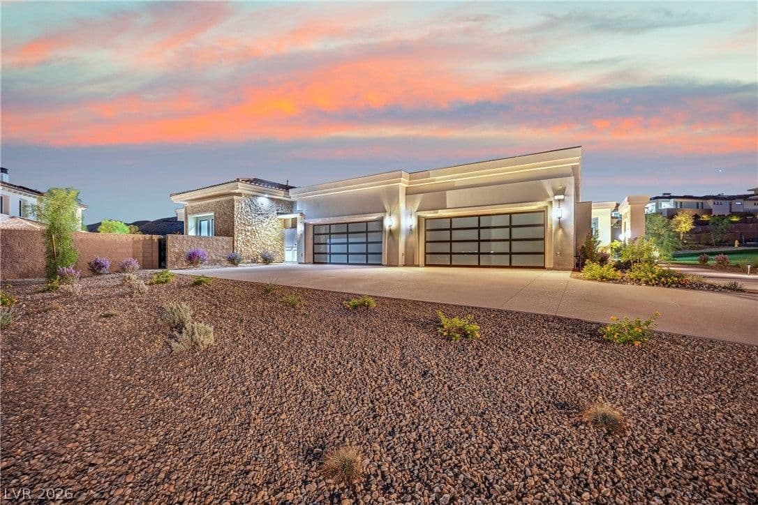 20 Olympia Canyon Way