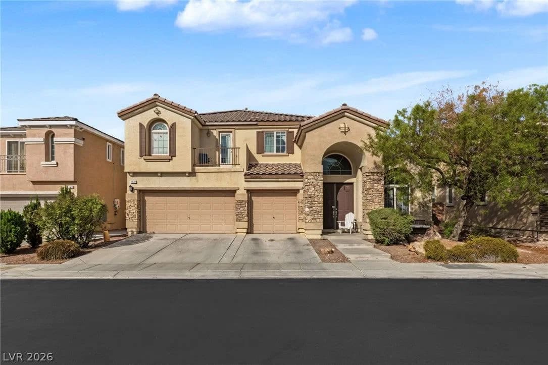 7021 Albatross Attic Street