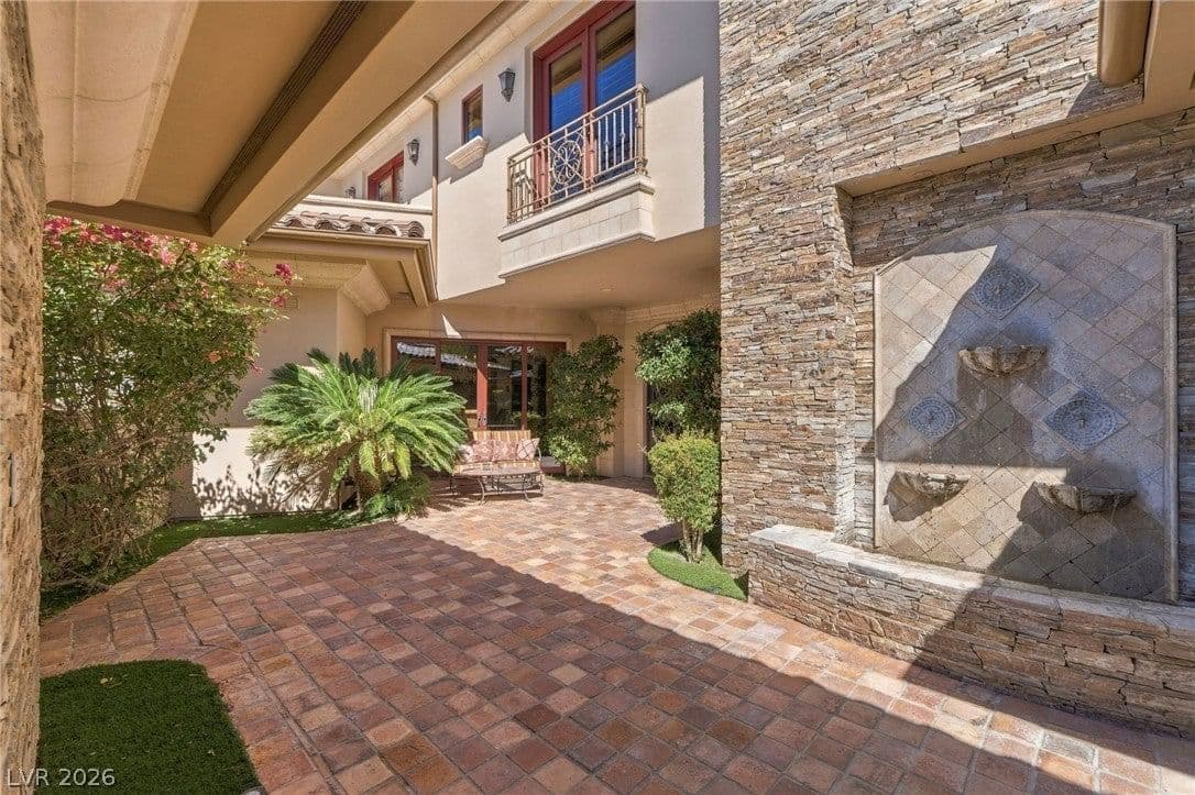 5 Wild Ridge Court photo 4