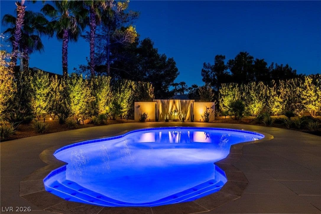 1508 Ten Palms Court photo 2