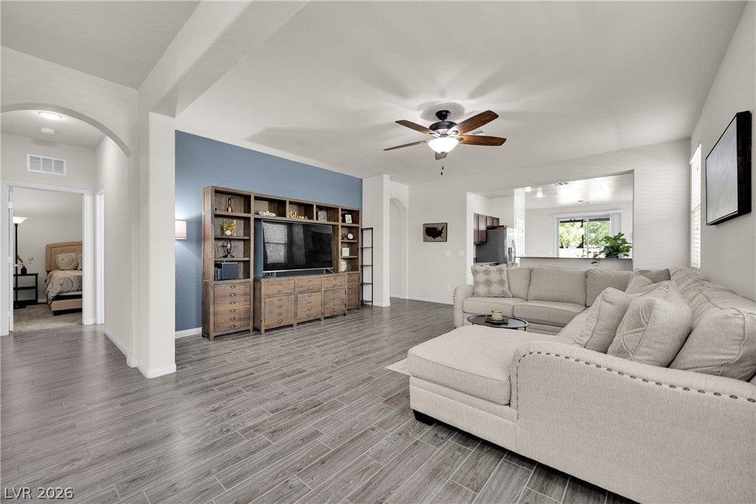 312 Casmailia Avenue photo 4