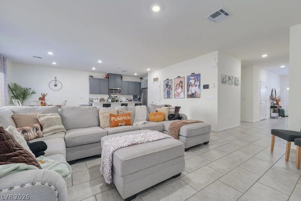 6135 Larimar Gold Street photo 4