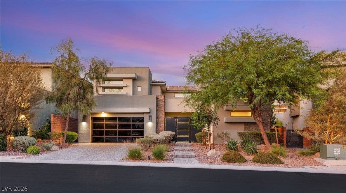 38 Grey Feather Drive