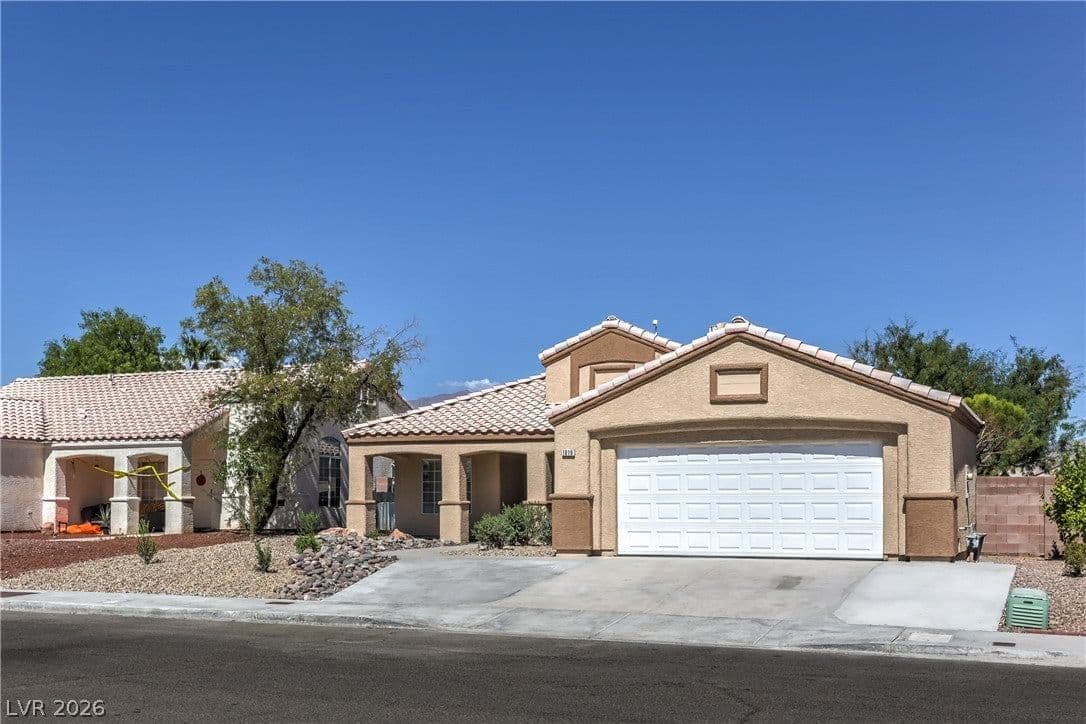 1816 Panther Place photo 2