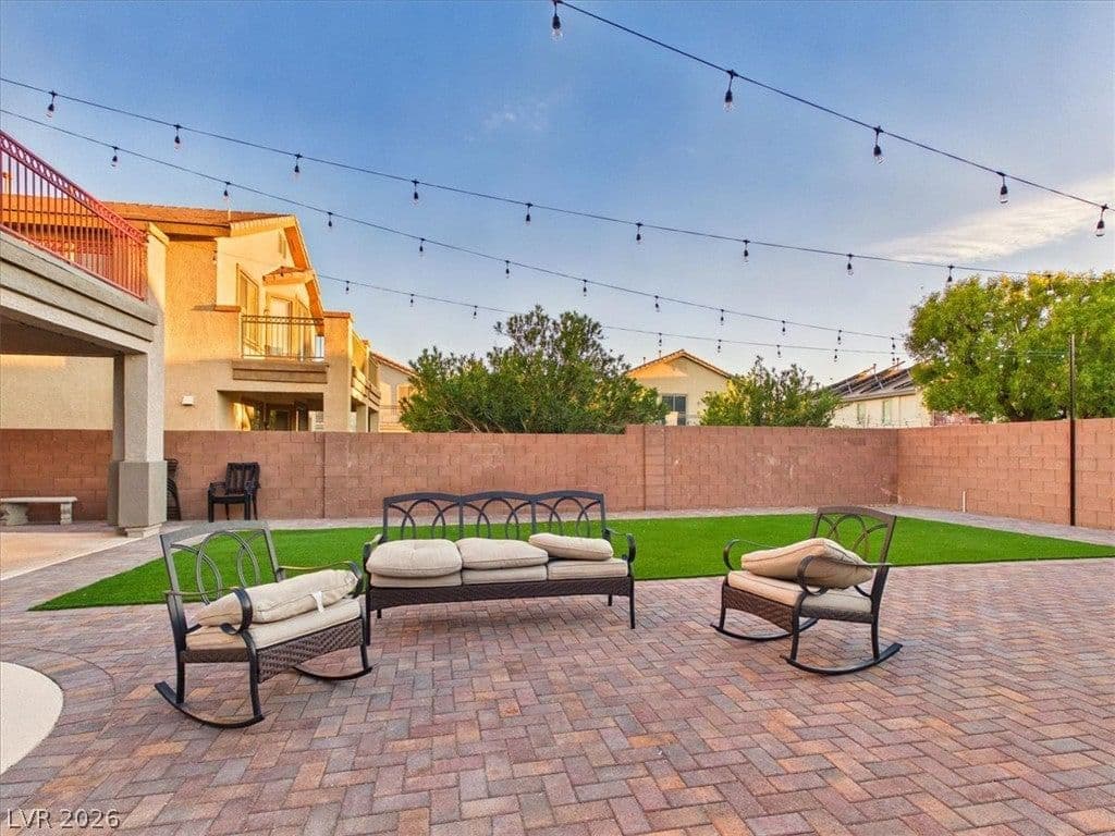 5845 Altissimo Street photo 4