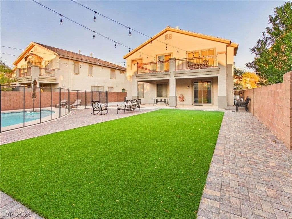 5845 Altissimo Street photo 2