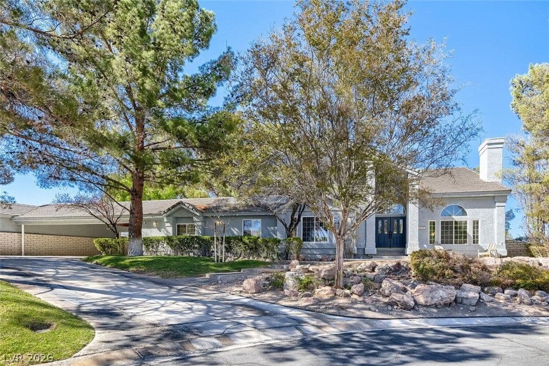 8415 Del Vista Court