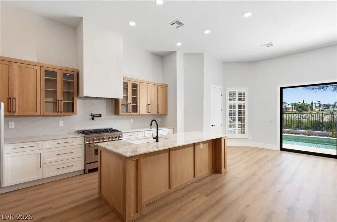 8649 Robinson Ridge Drive