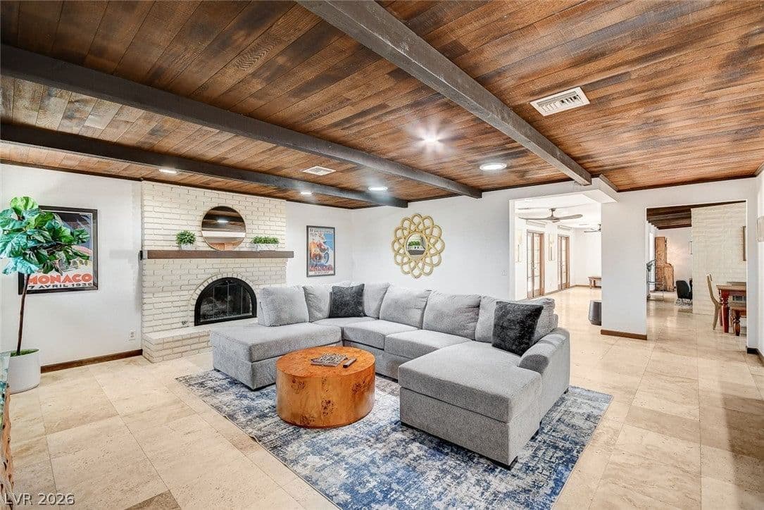 408 Lacy Lane