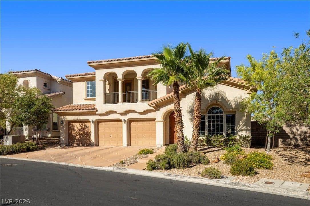 926 Loma Bonita Place